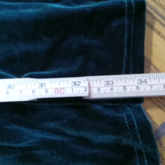 HALARA DRESS Womens EXTRA SMALL XS GREEN VELVET Flare New Party Club - Picture 3 of 7